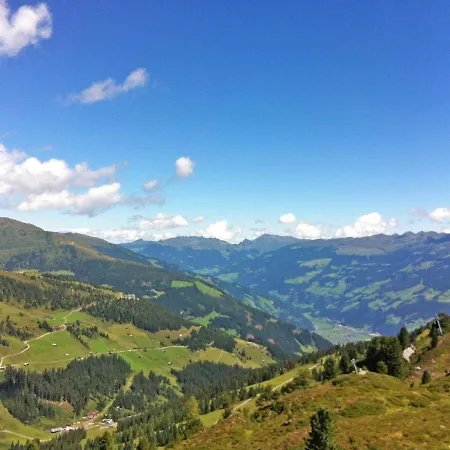 Yasmin By Interhome Lejlighed Schwendau