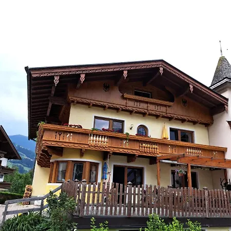 Haus Yasmin